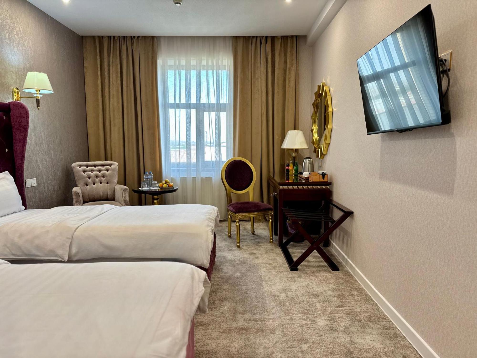 Emirhan Hotel Samarkand Exterior photo